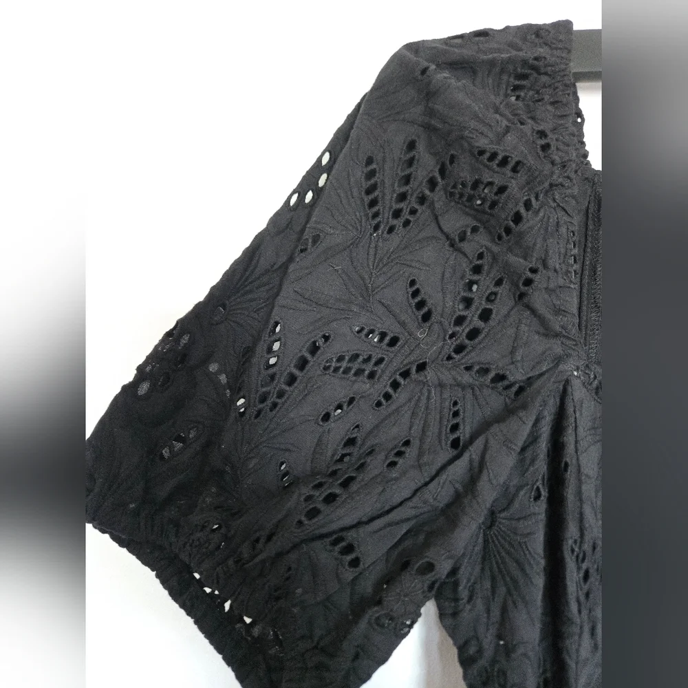Black Eyelet Button-Down Dress - Picture 4 of 7